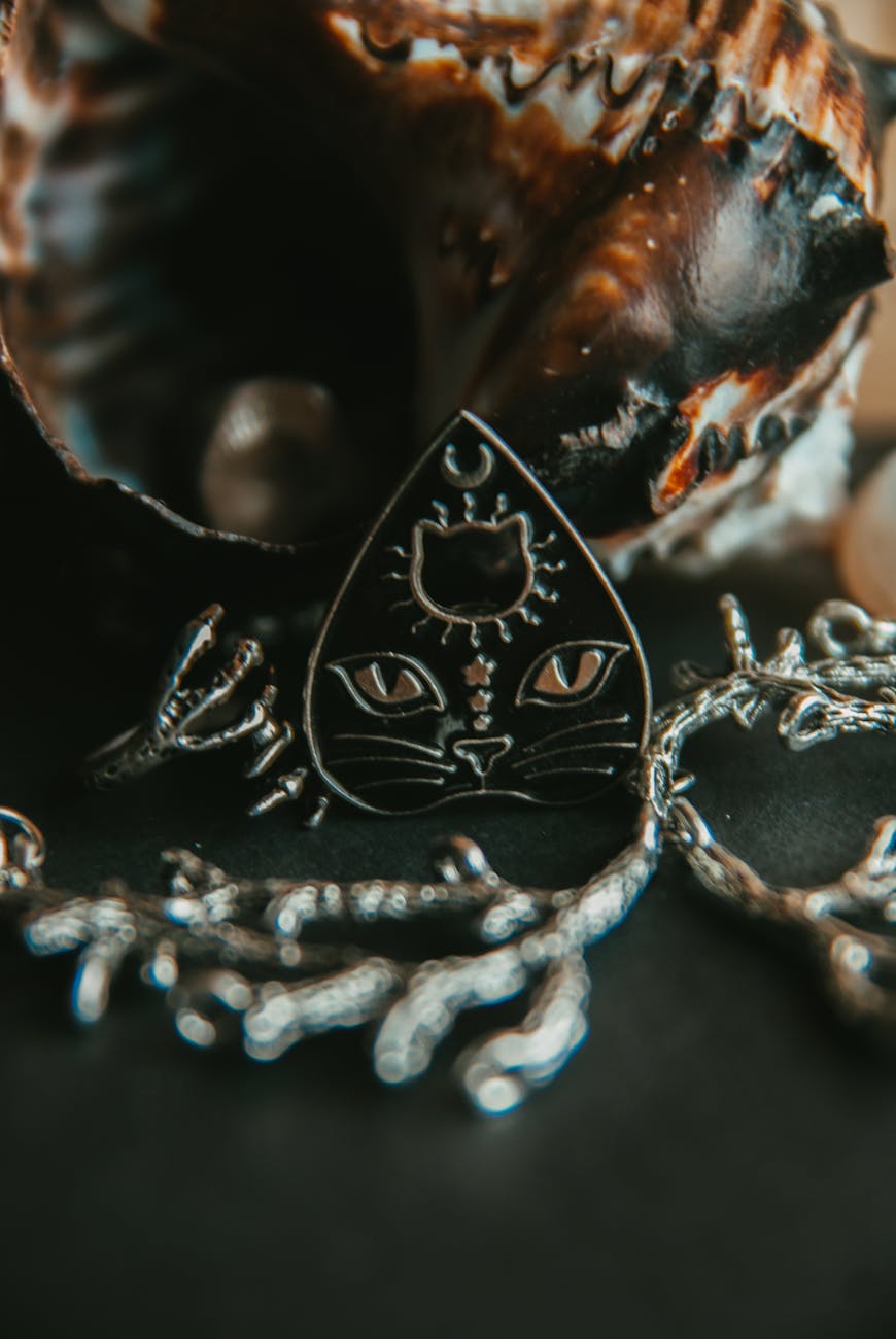 handmade feline jewelry ideas